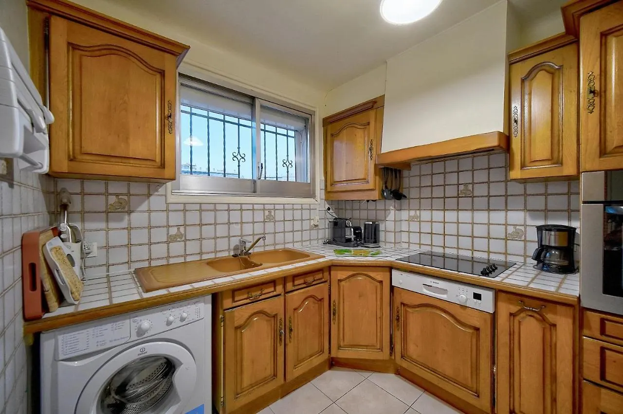 Apartment Superbe Duplex Idealement Situe Proche Plages Avec Grande Terrasse Vue Port !L A1B59 Cannes France