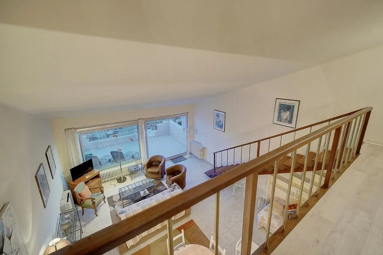 Superbe Duplex Idealement Situe Proche Plages Avec Grande Terrasse Vue Port !L A1B59 كان 0*,  فرنسا
